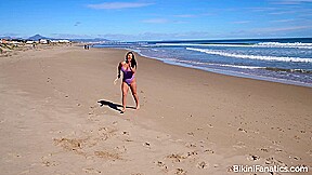 Big ass bikini amateurs playing beach tennis